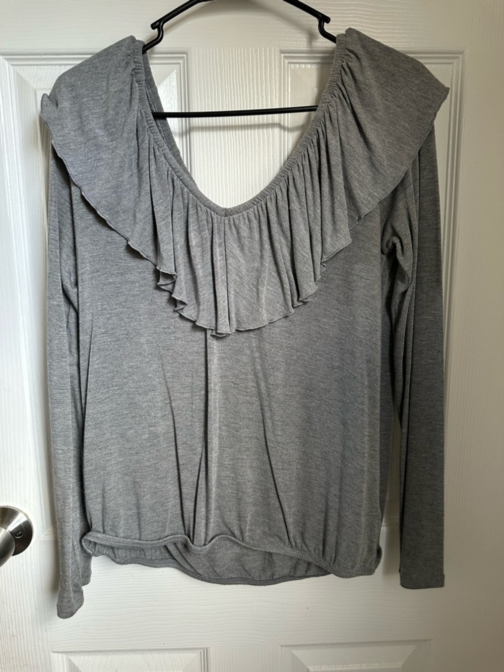 Express Double Ruffle V-Neck Long Sleeve Top - Gray